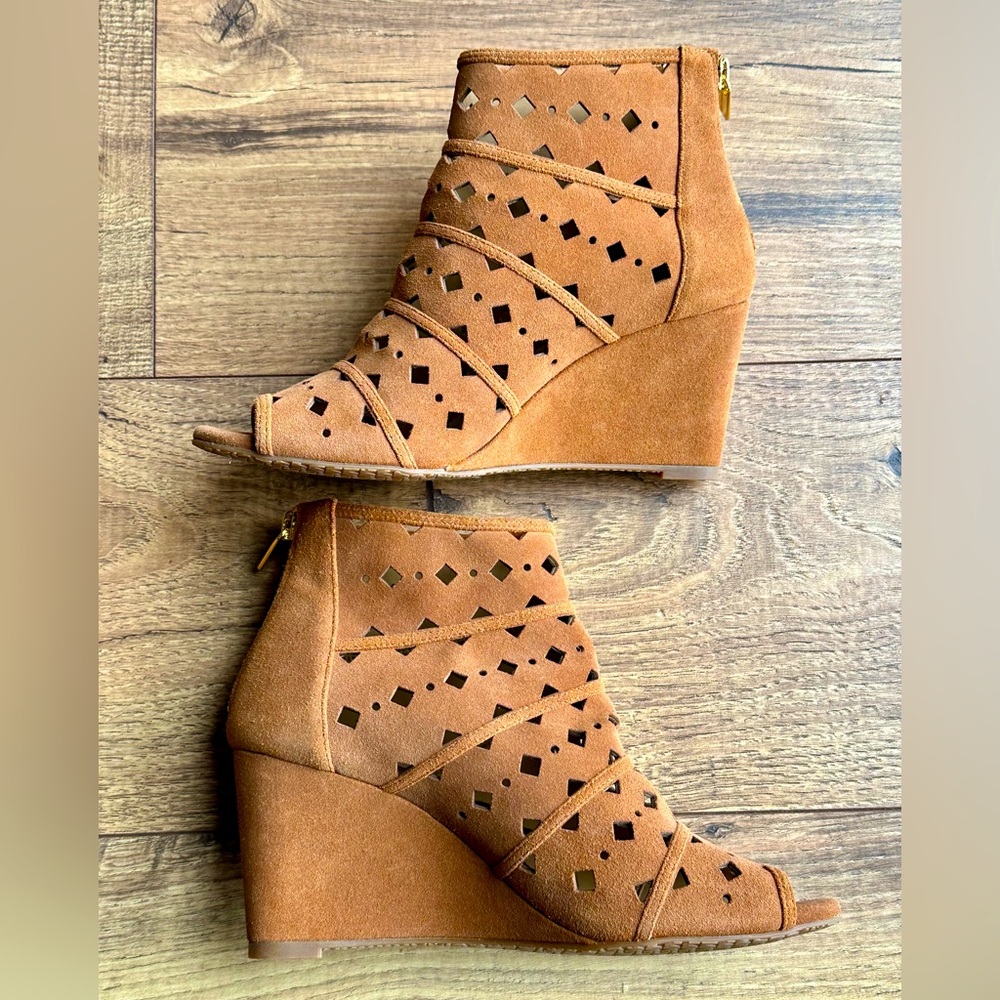 New Womens Michael Michael Kors suede rust cut out wedge heels gold peep toe 7